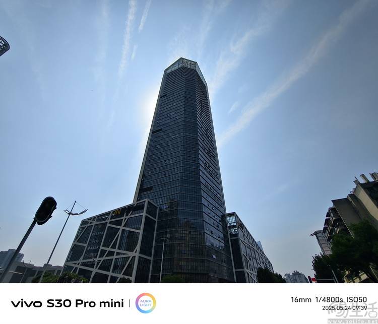 首发评测：多彩、好玩还特别能打凯发K8vivo S30系列(图32)