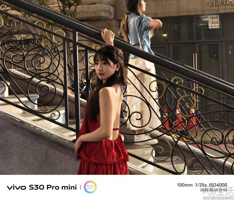 首发评测：多彩、好玩还特别能打凯发K8vivo S30系列(图33)
