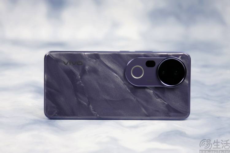 首发评测：多彩、好玩还特别能打凯发K8vivo S30系列(图34)
